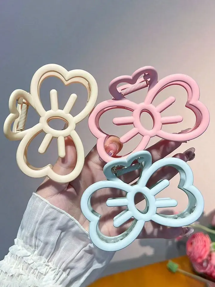 Hello Kitty Bow Hair Claw Clip, Fashion Hair Accessory for Girls