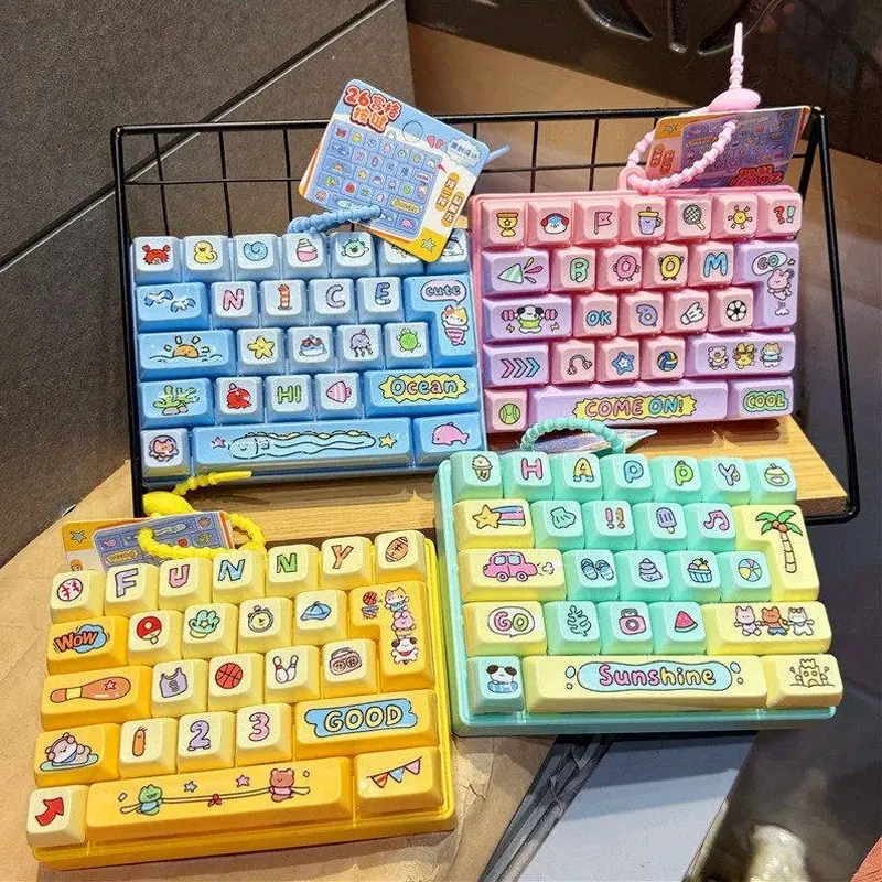 Candy Color Keycap Keychain Cute Cartoon 26-key Aecompression Keyboard Toy Keyrings Fidgets Keycap Clicker Bag Pendant 키캡