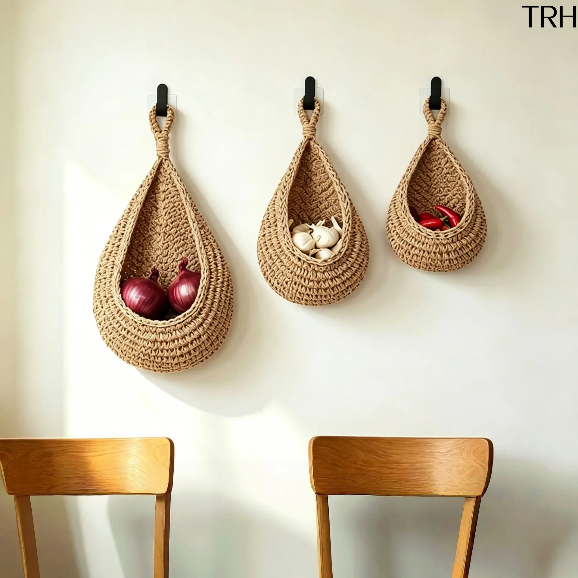 Hand-Woven Cotton Rope Hanging Teardrop Basket - Boho Kitchen Produce Organizer, Wall-Mounted Storage Pocket for Vegetables, Onions, Garlic
