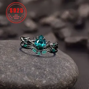 925 Sterling Silver Elegant Gothic Black Ring with Synthetic Emerald Grape Pear Design, Birthday Stone, Christmas Theme, Suitable for Daily and Party Occasions, Seasonal Jewelry Gifts