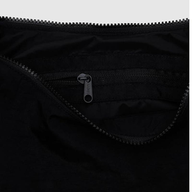 BAGGU Medium Nylon Crescent Bag - Black, Durable & Versatile, Crescent Shape, Ideal for Everyday Use, Shopping, or Travel