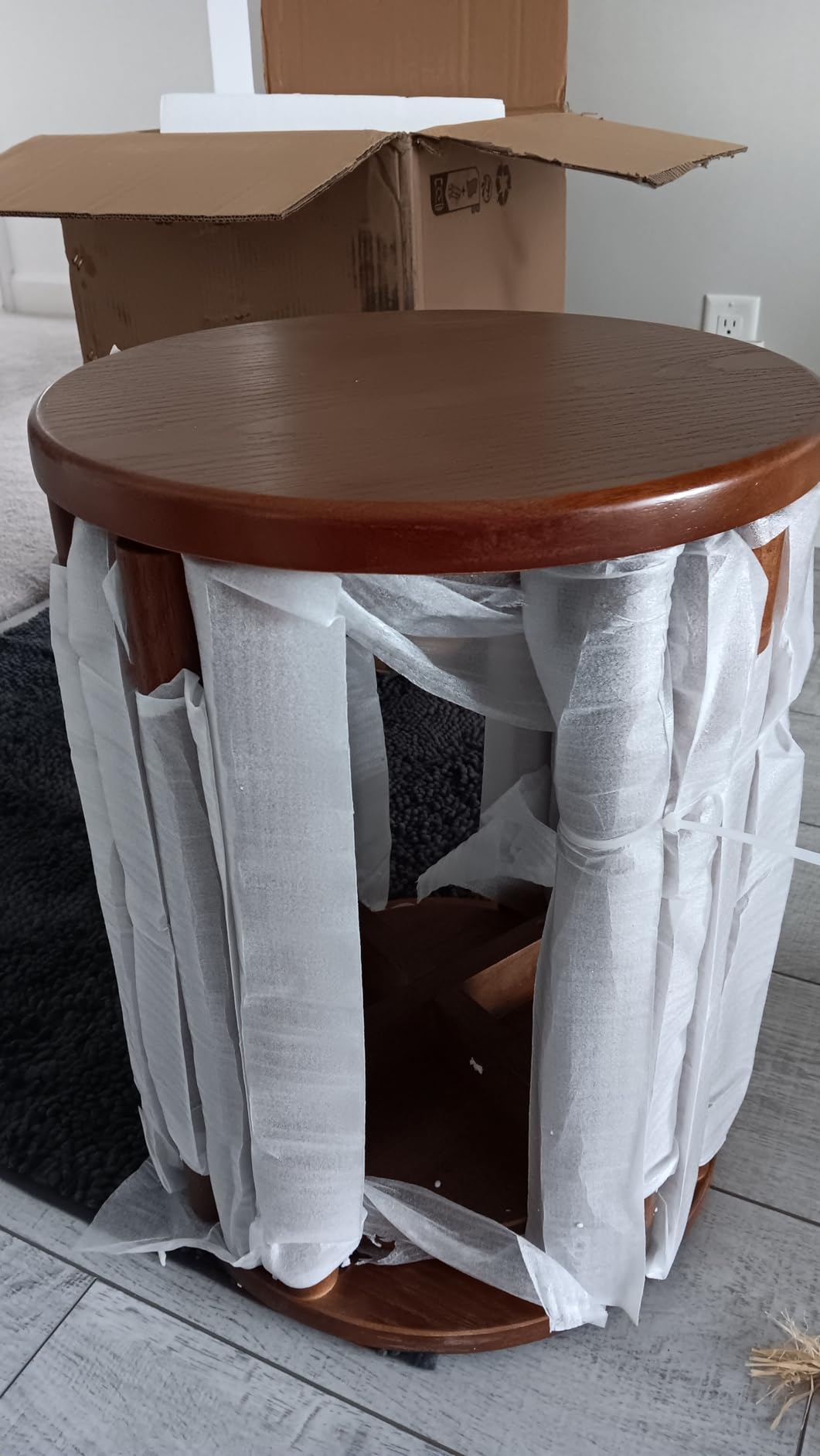 【HOT】Solid Wood Stackable Stools Set of 4,Wooden Stool,Sturdy and Durable,No Installation Required,Top Stackable Round Stools for Kitchen Island,Dining Room,Bedroom,Living Room, Space Saving