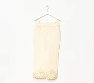 Susan Graver Regular Stretch Denim Floral Embroidery Hem Jean