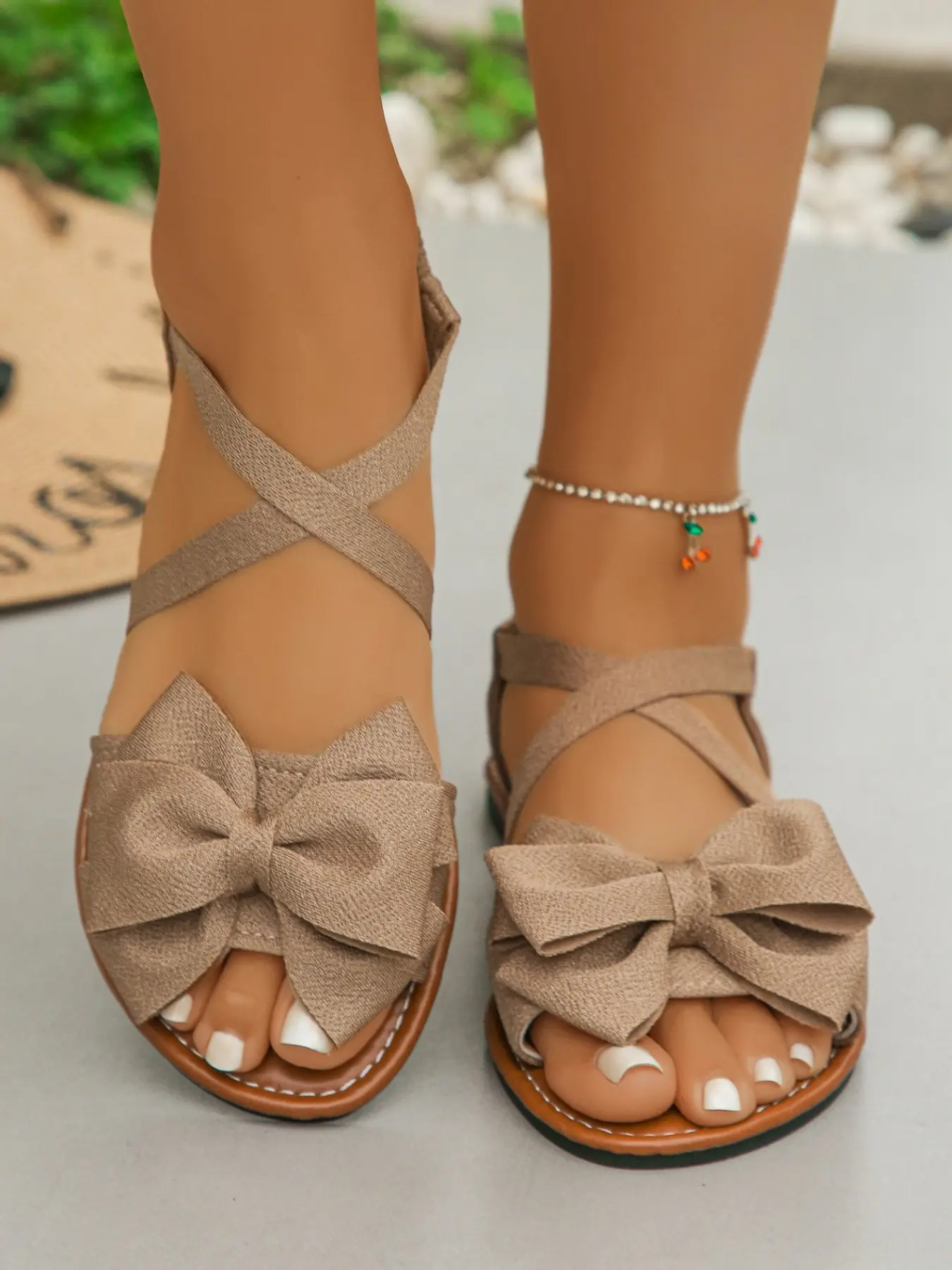 Open-toe casual flat sandals designed for women, comfortable and casual summer footwear, with bow decoration, stylish and versatile summer shoes, suitable for the beach and everyday wear, Rubber, Affordable Sandals Daily Wear Sandals