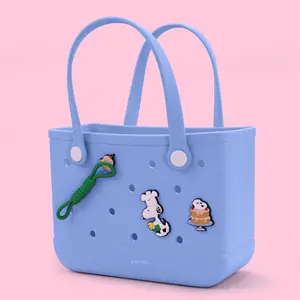 MINISO Snoopy Series Hole Handheld Bag Beach Bag, Hole Bag Decorative Pendant, Removable Pendant, Summer Surfing