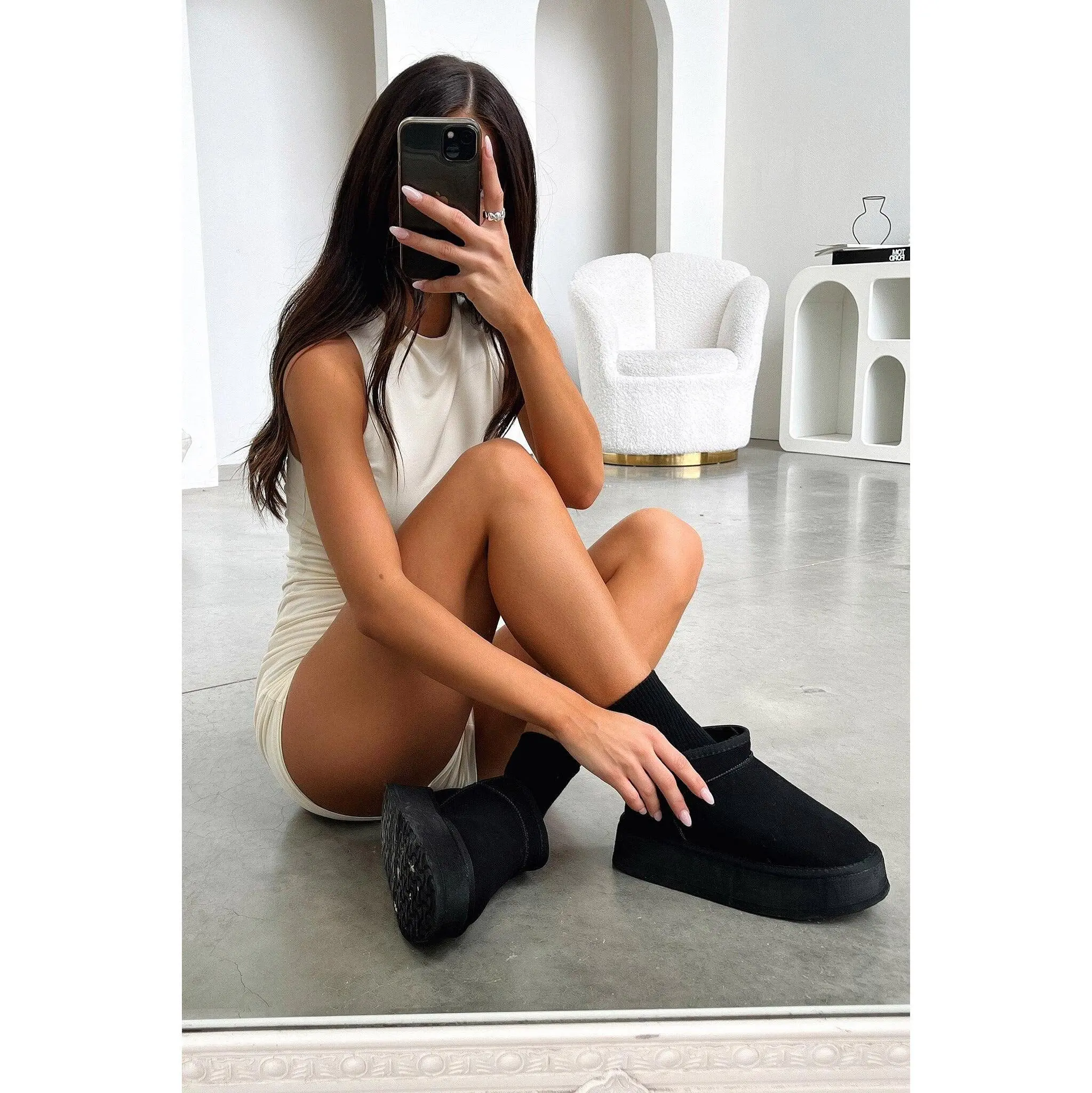 Eesha Platform Boots - Black