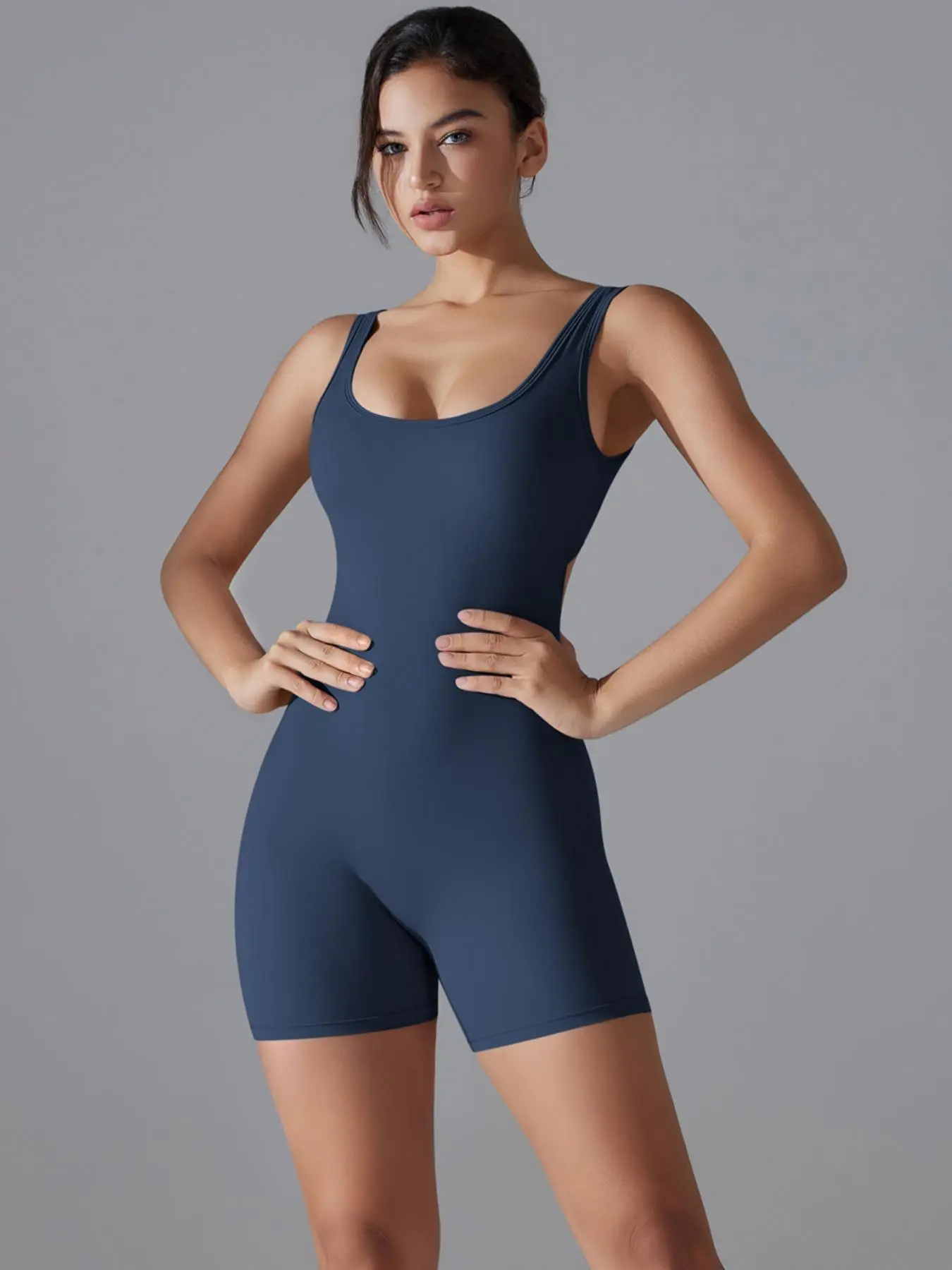 Women's Solid Color Scoop Neck Sports Romper, Casual Comfy Breathable Sleeveless Bodycon Romper for Yoga Gym Workout, Ladies Sportswear for All Seasons