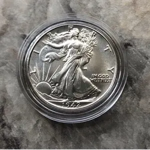 1942 WALKING LIBERTY SILVER HALF DOLLAR UNCIRCULATED