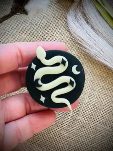 Glow-in-the-Dark Snake Phone Holder | Phone Grip