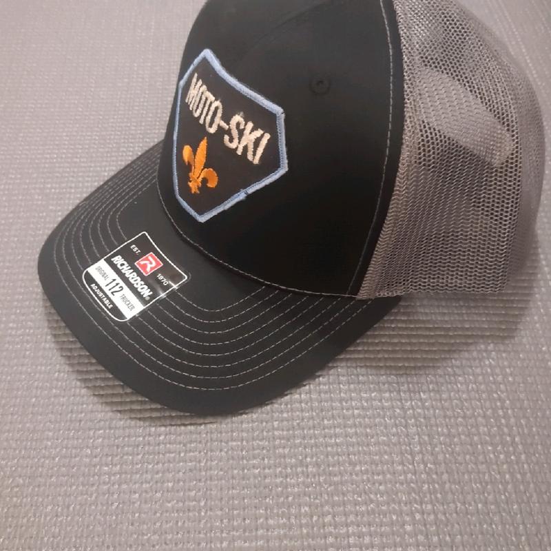 Richardson vintage retro Trucker hat with Moto ski patch abuelita  chocolate