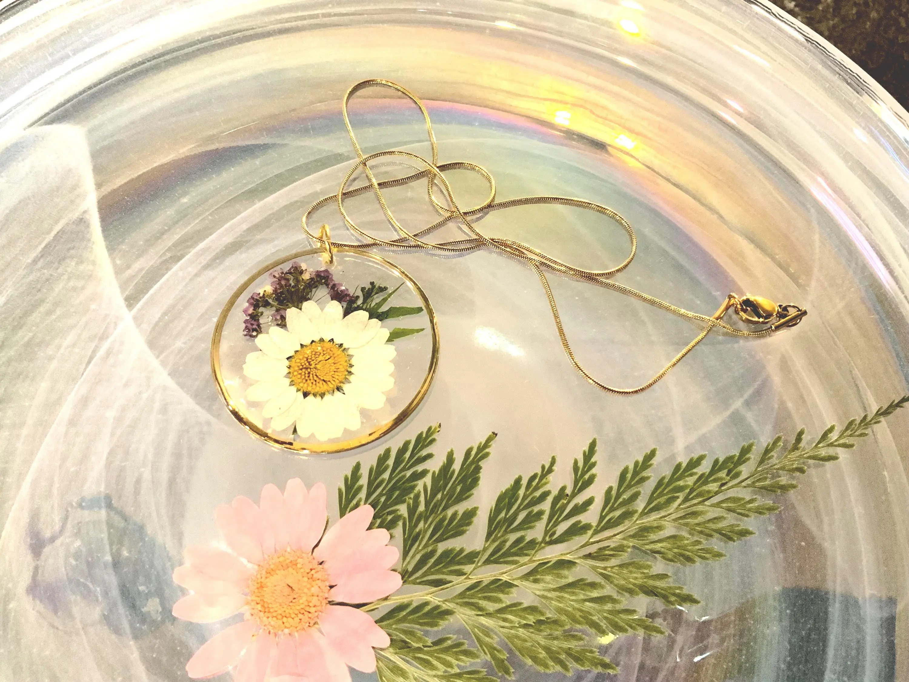Handcrafted Daisy Resin Pendant Necklace, 1 of a Kind Floral Charm with Purple Accent, 20" Gold-Plated Chain for Nature Lovers, Flowers, One Of A Kind