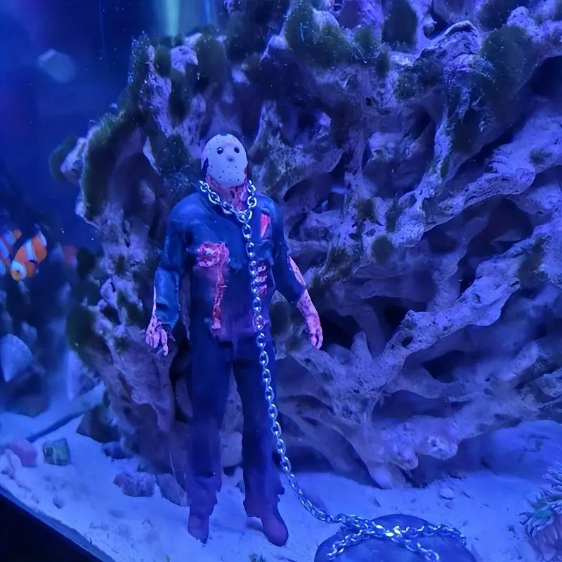 Halloween Horror Underwater Statues Set, Hockey Mask & Chain Aquarium Decor, Realistic Fish Tank Sculptures, Home Office Bedroom Gift, Fish Tank Decorations