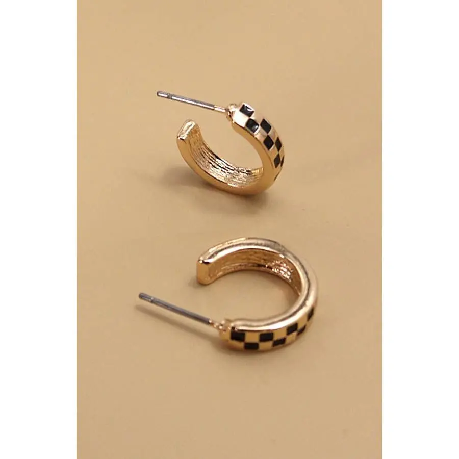 MINI CHECKER HOOP HUGGIE EARRINGS/ Gold/black