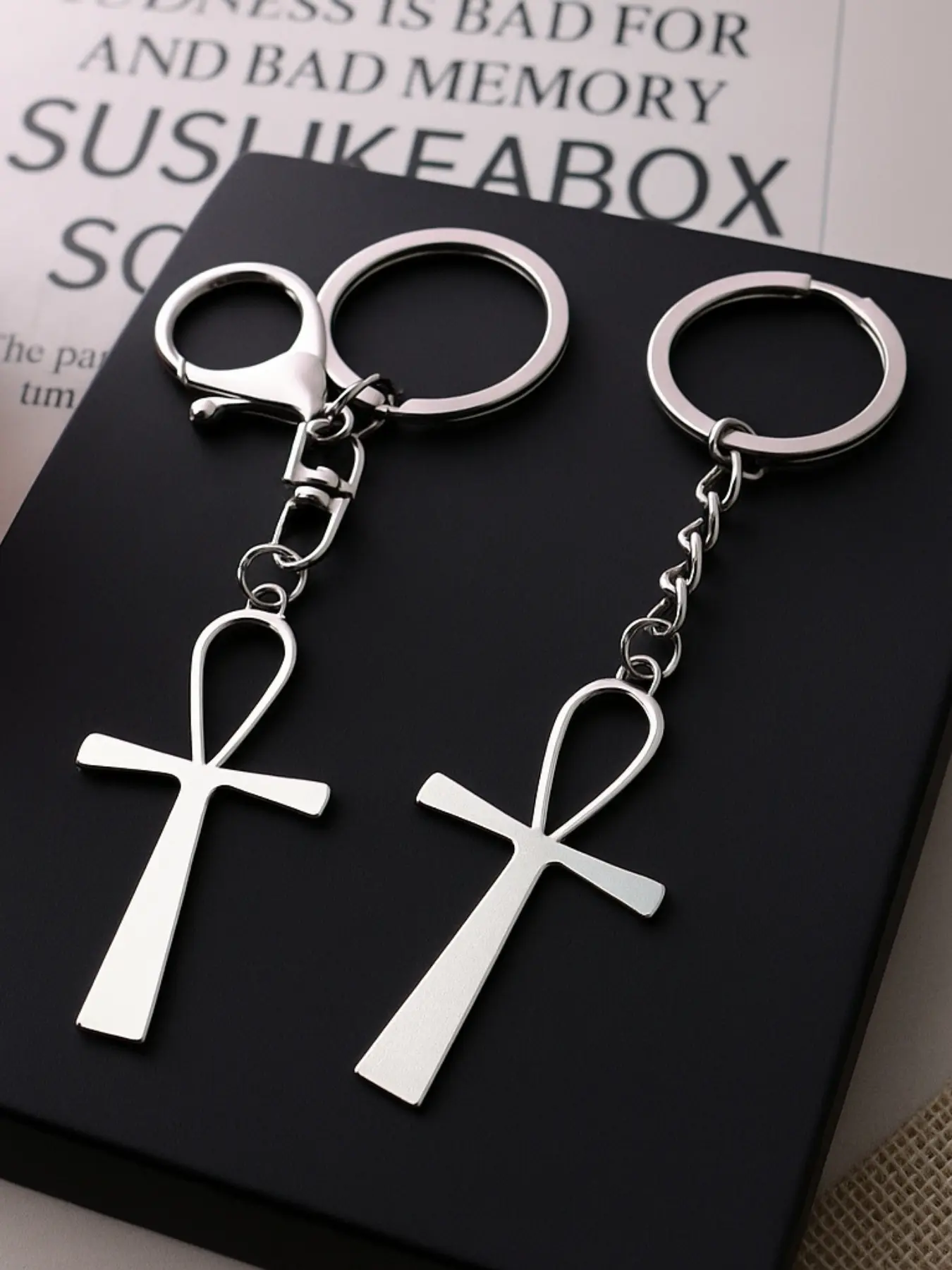 Ancient Egyptian Ankh Aesthetic Keychain Accessory for Bags Silver Color Life Symbol Cross Key Ring Gothic Style Pendant Jewelry Gift for Women & Men
