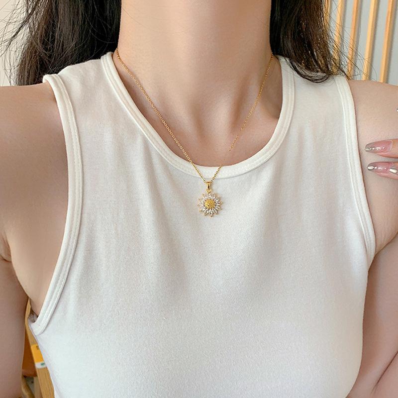 Classic Sunflower Cubic Zirconia Pendant Necklaces For Women Gold Color Alloy Rotate Necklace Elegant Jewelry
