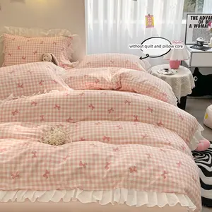 3-piece Set Of Pink and Blue Checkered Bow Bedding, Ruffled Edge Duvet Cover Set, Including 1 Duvet Cover and 2 Pillowcases, No Comforter,the Duvet Cover Is Equipped with    Zipper Closure, Easy To Care , Machine Washable