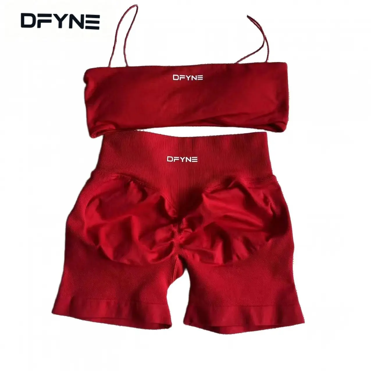 DFYNE 2‑Piece Seamless Gym Set, Nylon Thin‑Strap Bandeau Top & Above‑Knee Butt‑Lifting Scrunch Biker Shorts for Yoga & Workouts