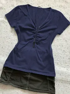 Women's Casual Solid Color V-Neck Buttoned Slim Waist Basic T-Shirt, Tops, Summer Fashion, Breathable, Lightweight, Comfortable and Stylish, Perfect for Daily Wear