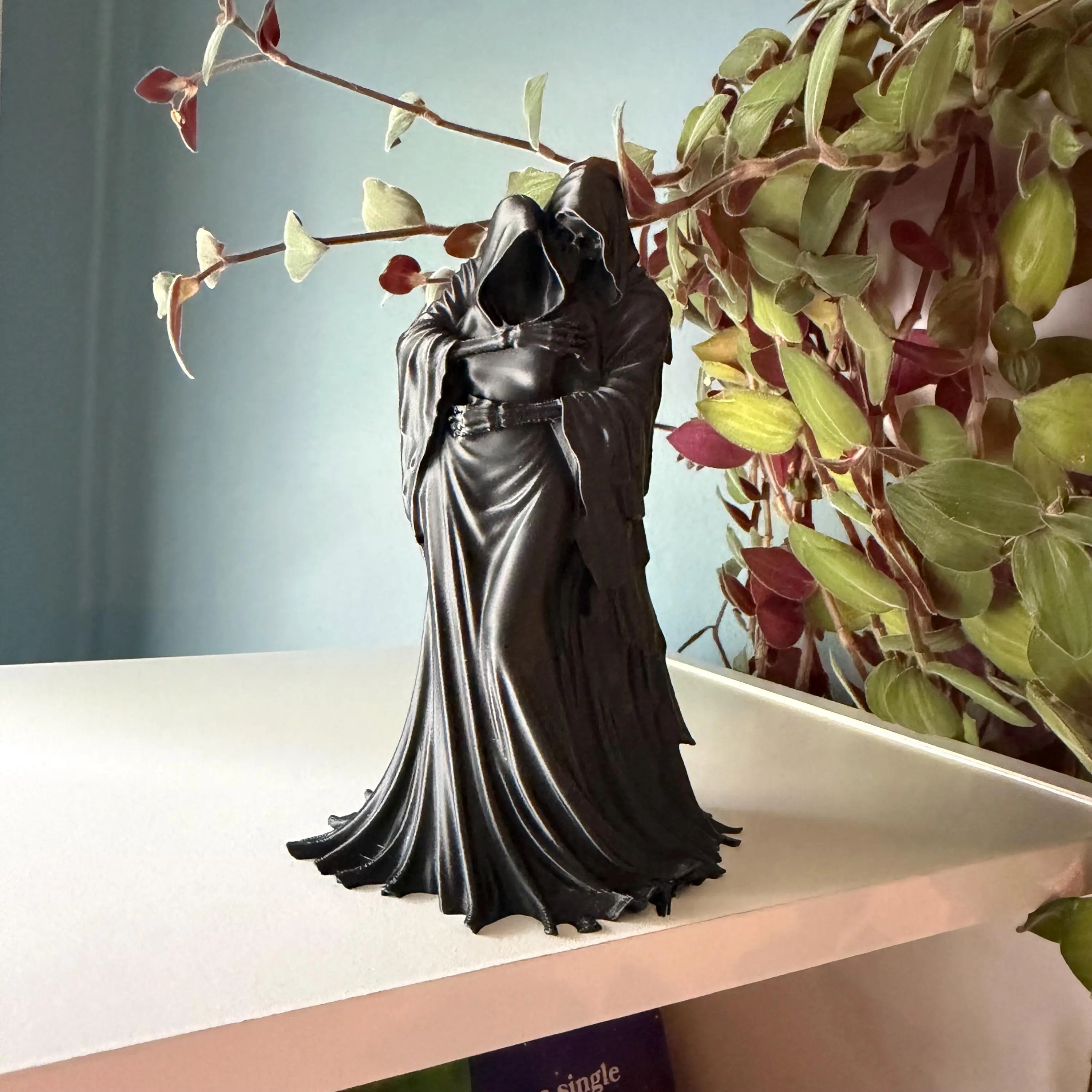 Gothic Grim Reaper Couple Statue | Dark Fantasy Embrace Home Decor