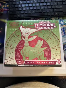 Pokemon Temporal Forces Elite Trainer Box