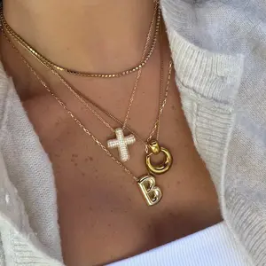 EVRY JEWELS Women's Hypoallergenic Gold or Silver Plated Stainless Steel Cross Necklaces, Non Tarnish Tarnish Proof Jewellery, Gold Necklace, Gifts for Women