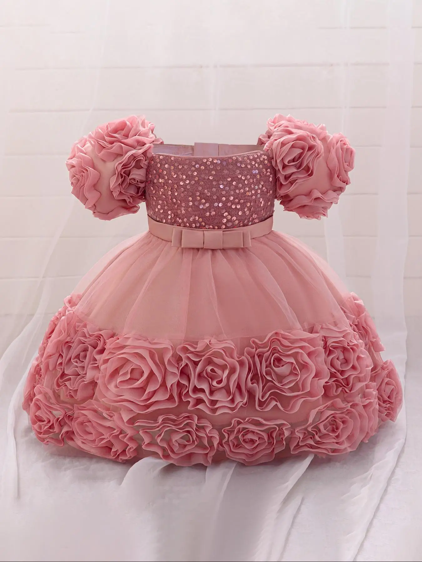 Girl's Contrast Mesh Appliques Sequin Decor Fit and Flare Dress, Elegant Puff Sleeve Zipper Back Party Dress for Performance Wedding Guest, Kids Cloth