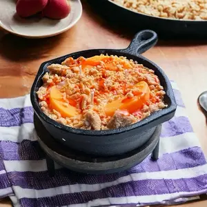 Unique Candle Designs By Kaneca -8 oz Peach Cobbler Iron Skillet Candle