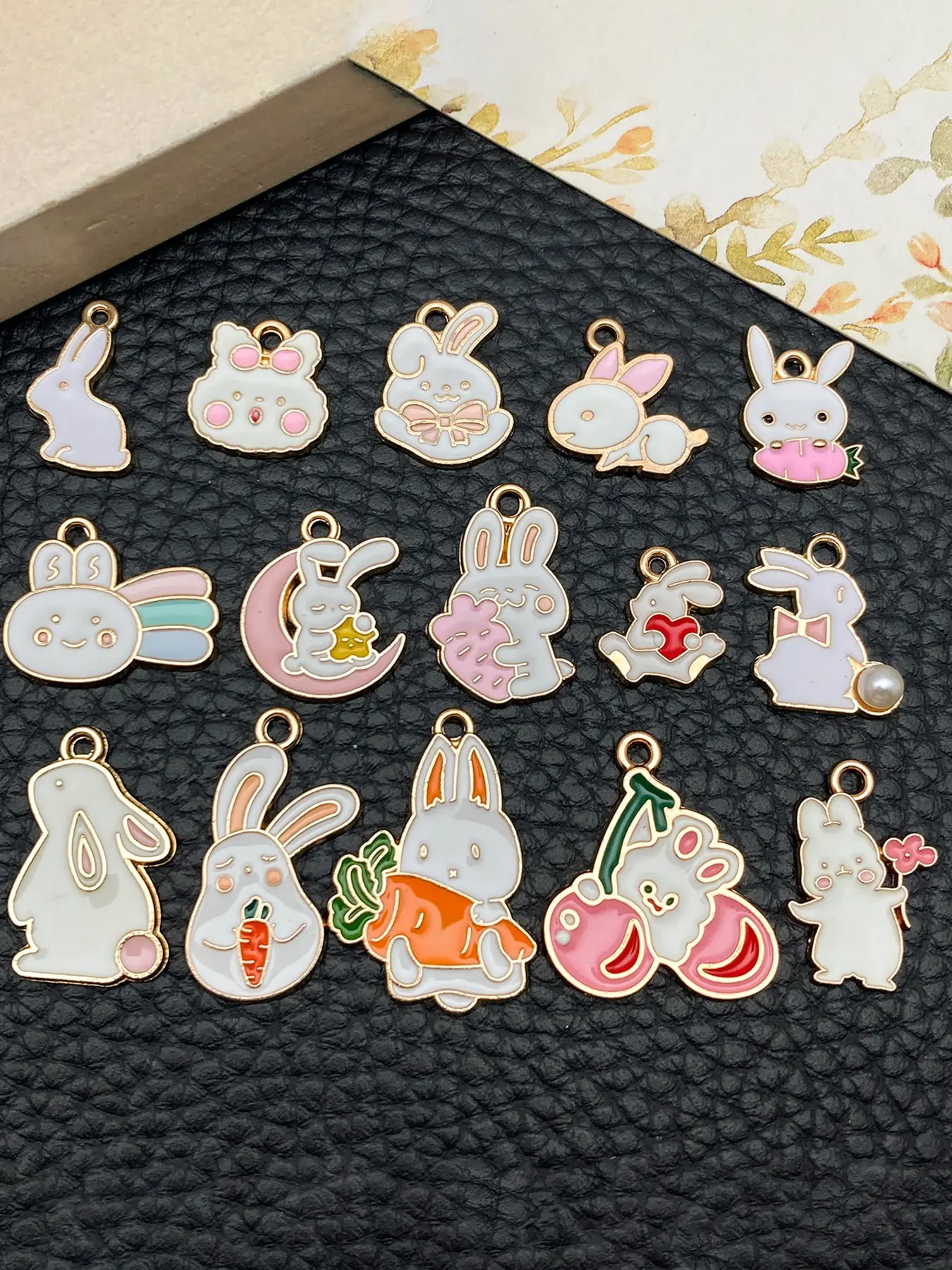 15pcs Cute Enamel Bunny Charm, animal pendant, Easter Pendant, DIY Bracelet Necklace Earrings Keychain, Jewelry Making Crafts Accessories