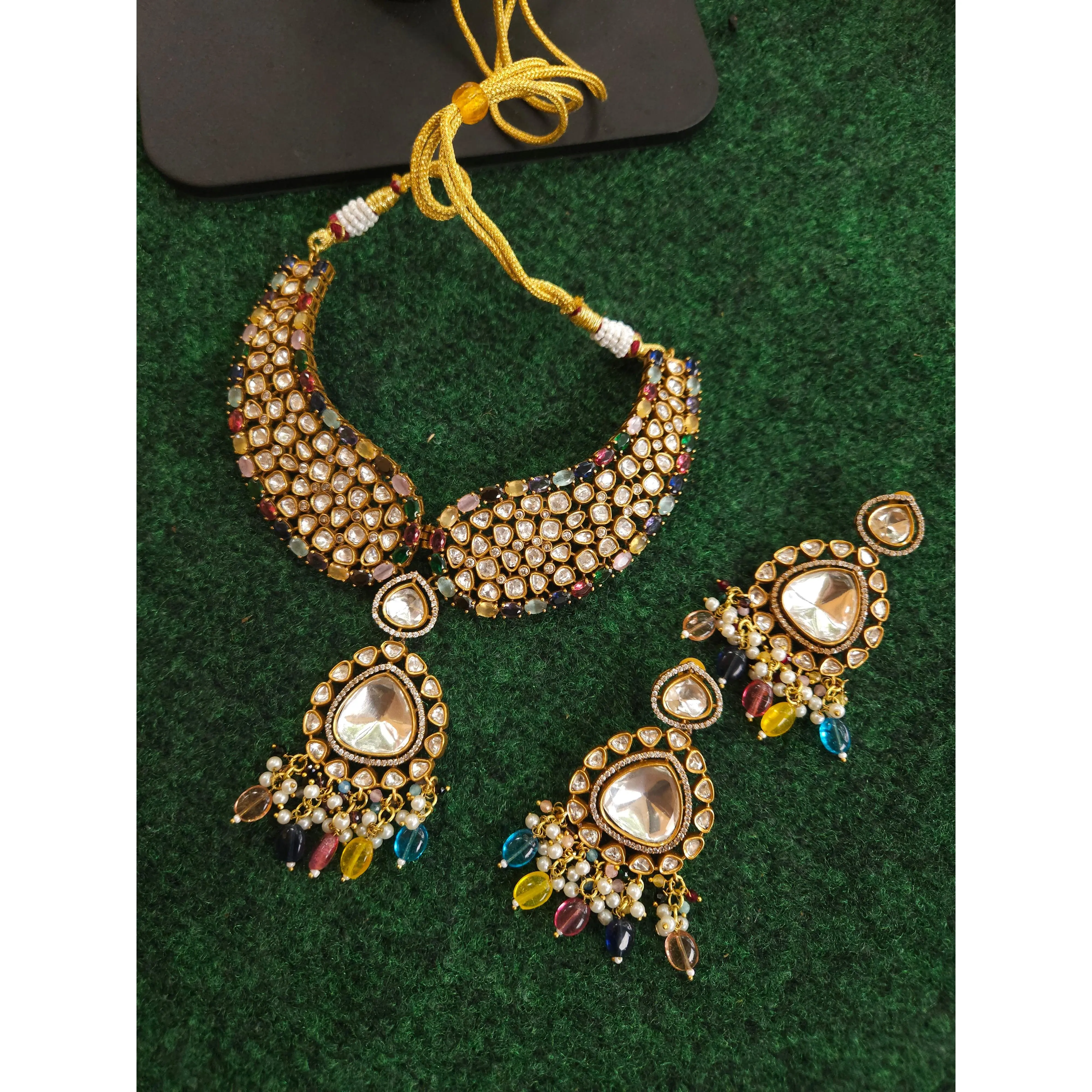 Aanshi polki kundan choker necklace set