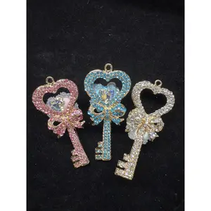 300-302 (2pcs )Crystal Key Beads ✨ Luxury Key Shape DIY Beads