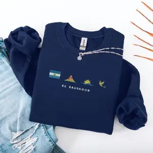 El Salvador Crewneck Sweatshirt - Navy Blue with "EL SALVADOR" Text, Front Pocket, Long Sleeves, Suitable for Everyday Wear - Pullover