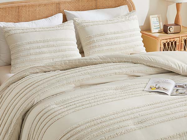 Bedelite Boho Comforter Set, Tufted Striped Bed Set  Soft Vintage Farmhouse Comforter for All Seasons, Boho Home Decor Fluffy Jacquard Bedding Pillow Shams