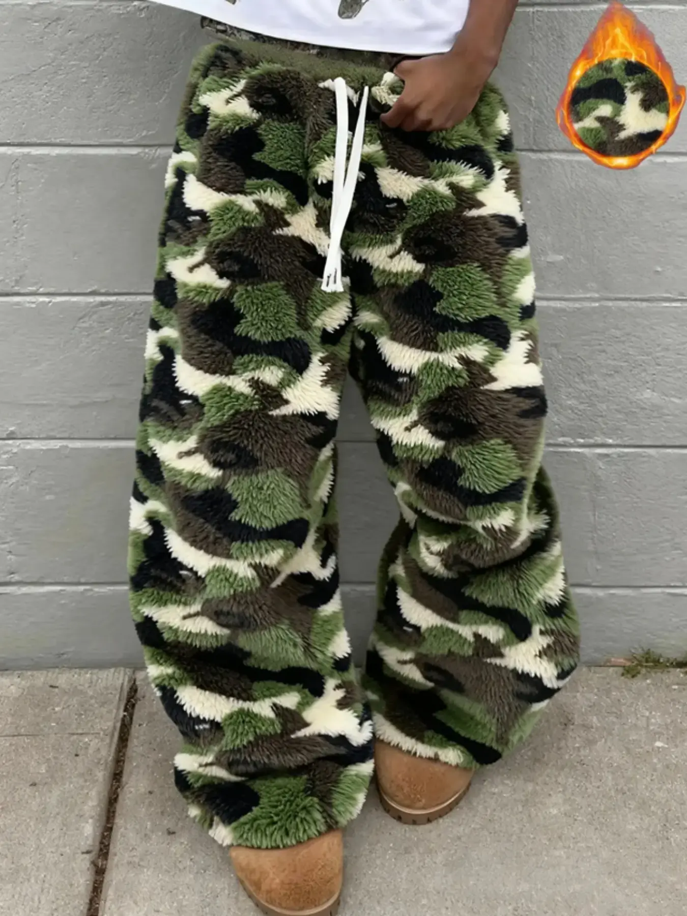 Men's Fall Winter Camo Fleece Wide Leg Pants, Comfortable and Stylish, Perfect for Casual Loose Fitting, Camouflage Print Pants
