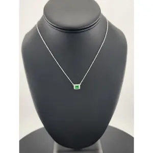 New Sterling Silver 925 Necklace – Green Rectangle Gemstone Pendant
