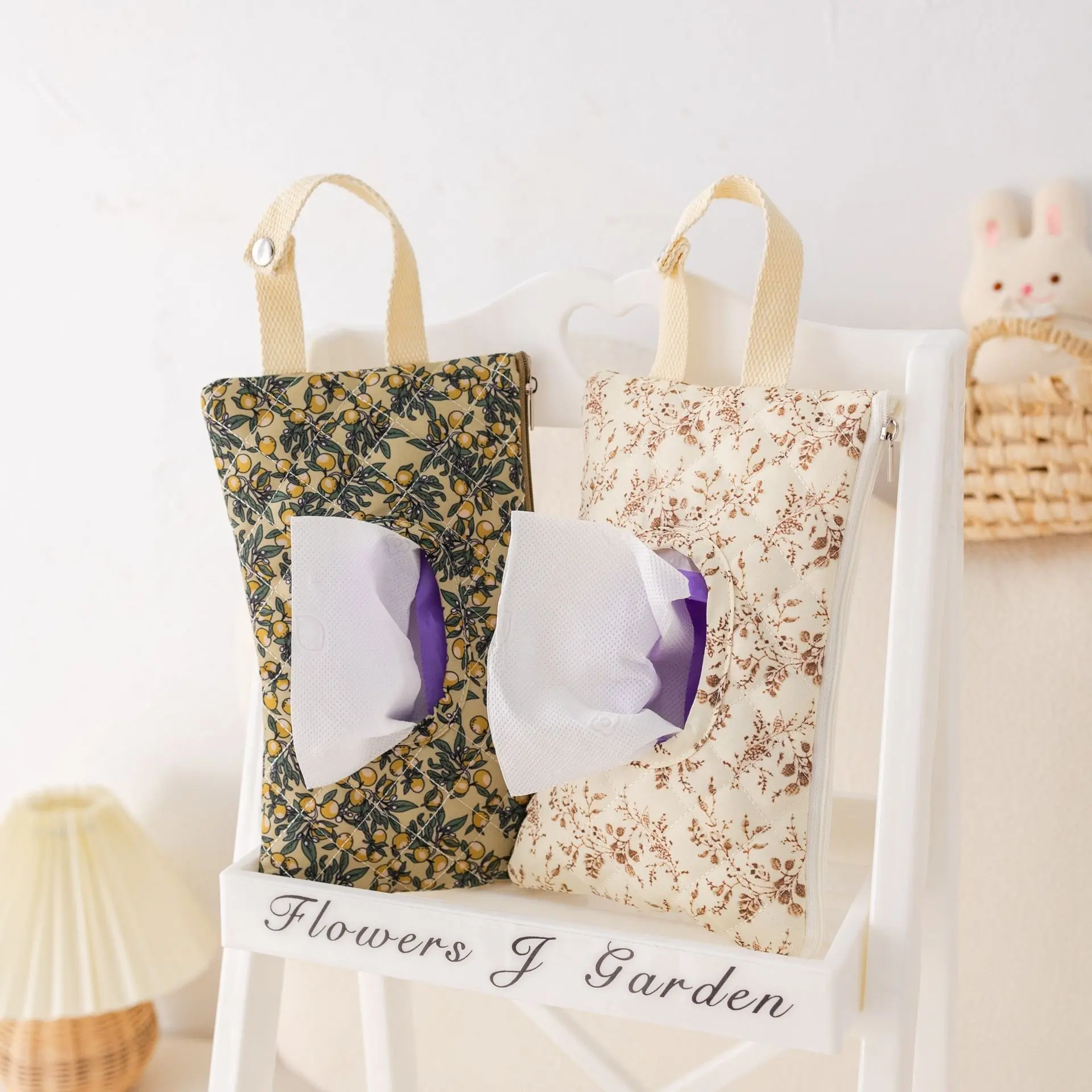 1Pc Hanging Floral Wet Wipes Bag -Beige All Over Print Textured Pattern Lightweight Portable Tissue & Diaper Organizer for Strollers Travel Friendly Storage Pouch for Daily Use-MM1