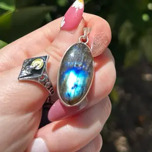 Labradorite Pendant