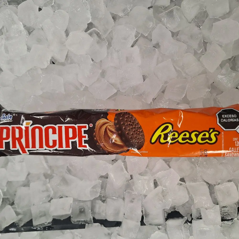 Marinela Principe Reese Snack, Delicious Chocolate-Covered Cookie for Casual Snacking 5 pack