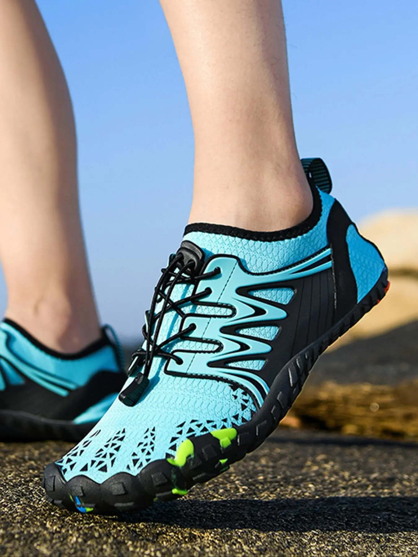 Summer 2024 Men's Minimalist Lightweight Flat Water Shoes, 2024 New Trendy Breathable Anti-slip Comfort Flat Sandals for Beach Outdoor Sports, for Men