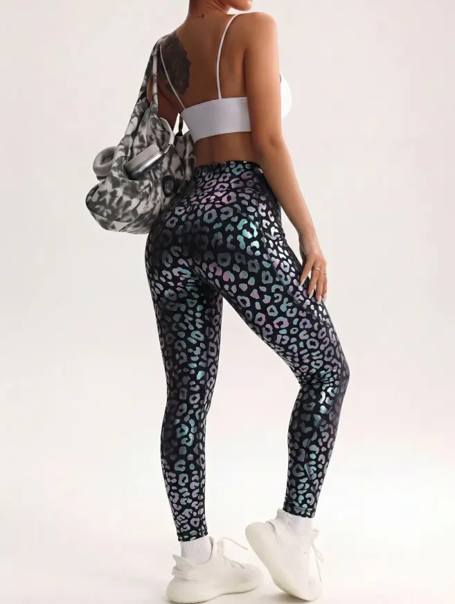 Leopard Holographic Core Rhythm High Waist Seamless Yoga Leggings – Printed Women's Workout Pants, Comfortable Stretchy Fitness Activewear, Running Cycling Outdoor Sports Leggings, Fashionable Sexy Casual Wear