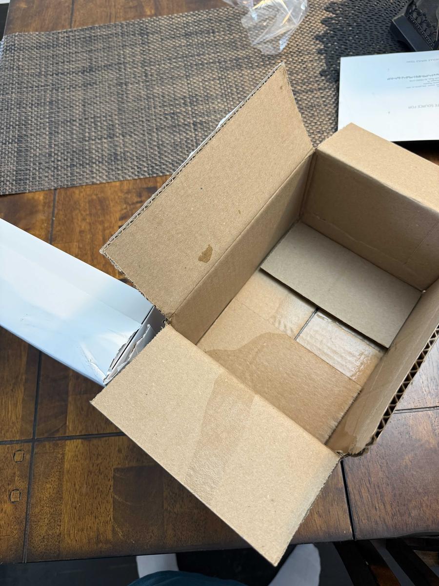 Item: eau de parfum spray 3.4 oz