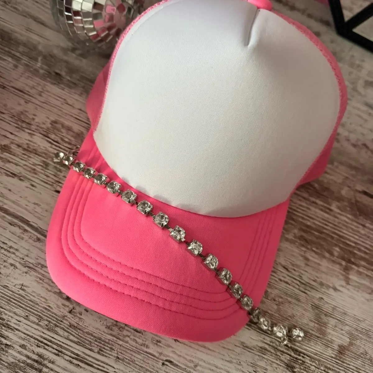 Trucker hat diamond chain Trucker hat diamond chain