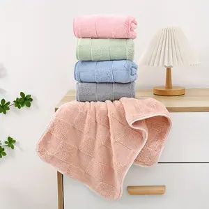 Set of 2 Grid-Patterned Coral Fleece Bath Towels, 70*140cm Bath + 35*75cm Hand Towel, 300GSM Soft Absorbent Quick-Drying for Home Hotel Spa Swimming