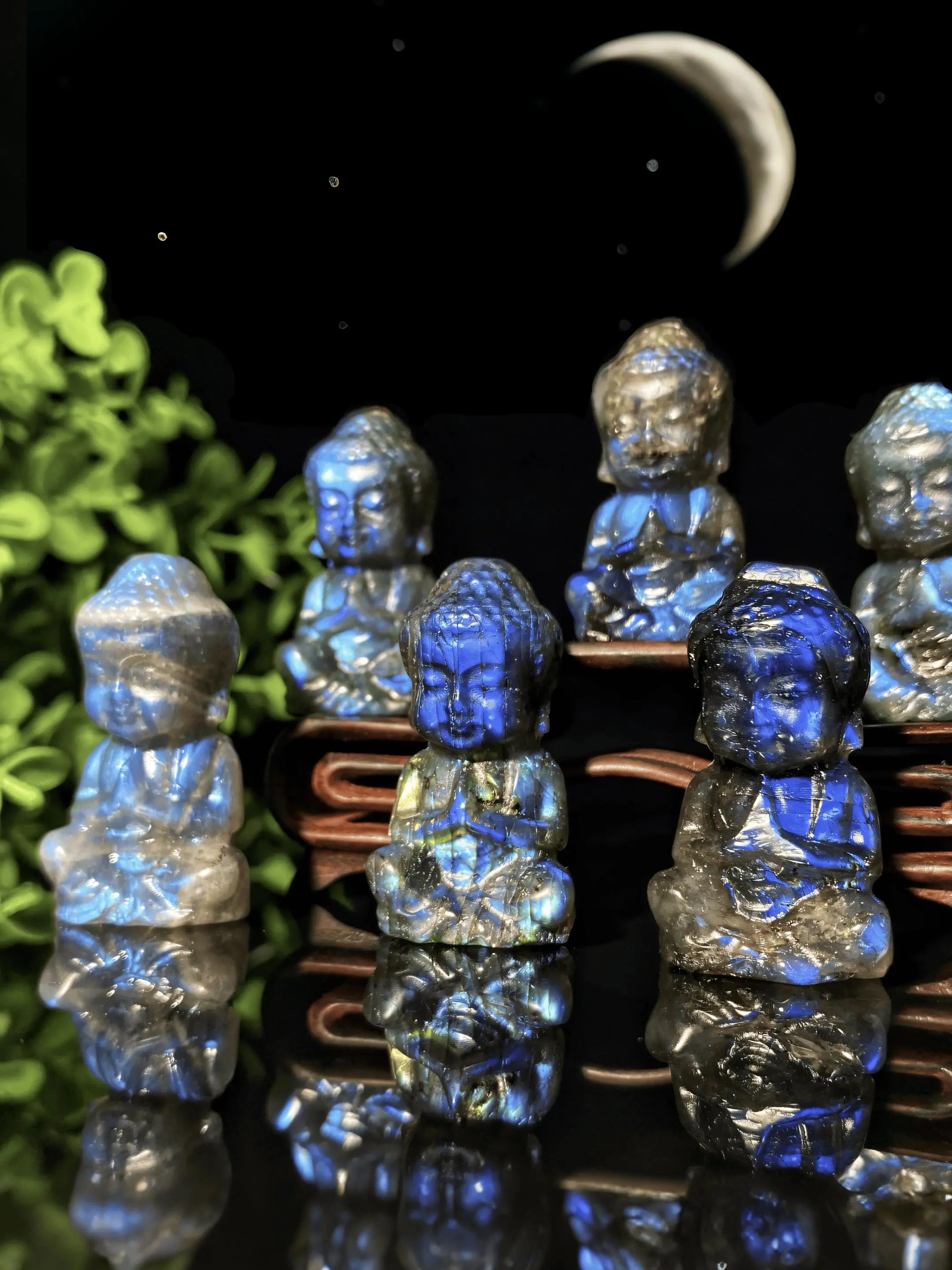 Natural Blue Flash & Golden Flash Labradorite Baby Buddha Carving, High Quality Labradorite, Faux Gemstone Handmade Crafts, Reiki Mini Statue, Perfect Home Decoration, Religious Decoration, Ornaments