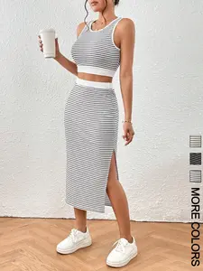Women's Striped Print Crop Top & Skirt Two-Piece Set, Casual Fashion Cozy Top & Skirt for Daily Outdoor Wear, Ladies Clothes for All Seasons