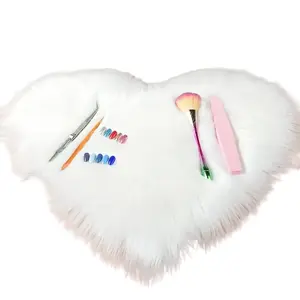 Heart Shaped Faux Fur Makeup Mat, 1 Count Faux Fur Makeup Display Pad, Makeup Accessories, Photography Prop, Home Decor, Room Decor, Bedroom Decor