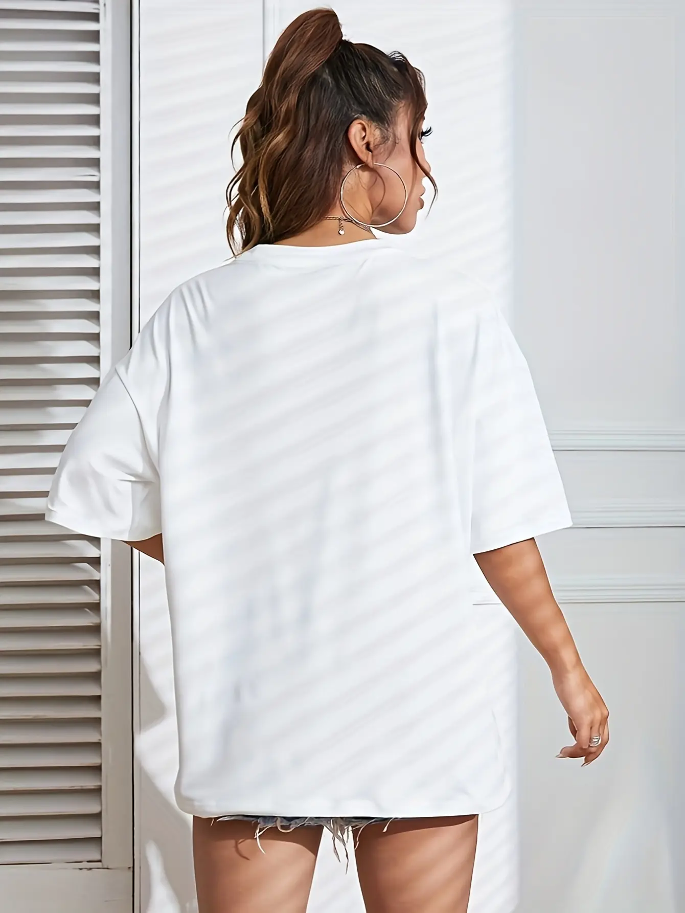 Women's Smooth Cotton Tee, Simple Solid Color Crew Neck Short Sleeve Top for All-Season Casual Wear, Soft, Day, Shirt, Tops, Basic, Comfortable, T-Shirt, Round Neck, Simple Fits, Breathable Fabric, Clean Minimalist Women's T-Shirts