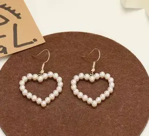 •	Vintage Pearl Heart Drop Earrings for Women 	•	Elegant Pearl Beaded Heart Earrings 	•	Cute Romantic Pearl Heart Dangle Earrings 	•	Gold Hook Pearl Heart Earrings