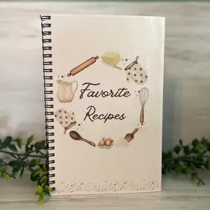 Favorite Recipes Book - Includes 25 Recipe Pages