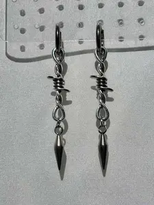 Y2K Gothic Rivet Thorn Long Earrings, Simple Vintage Punk Unisex Party Statement Jewelry, Witchy Jewelry, Unique Fashion Accessory for Men and Women