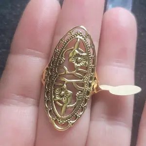 Vintage Flower Pattern Antique Golden Ring.
